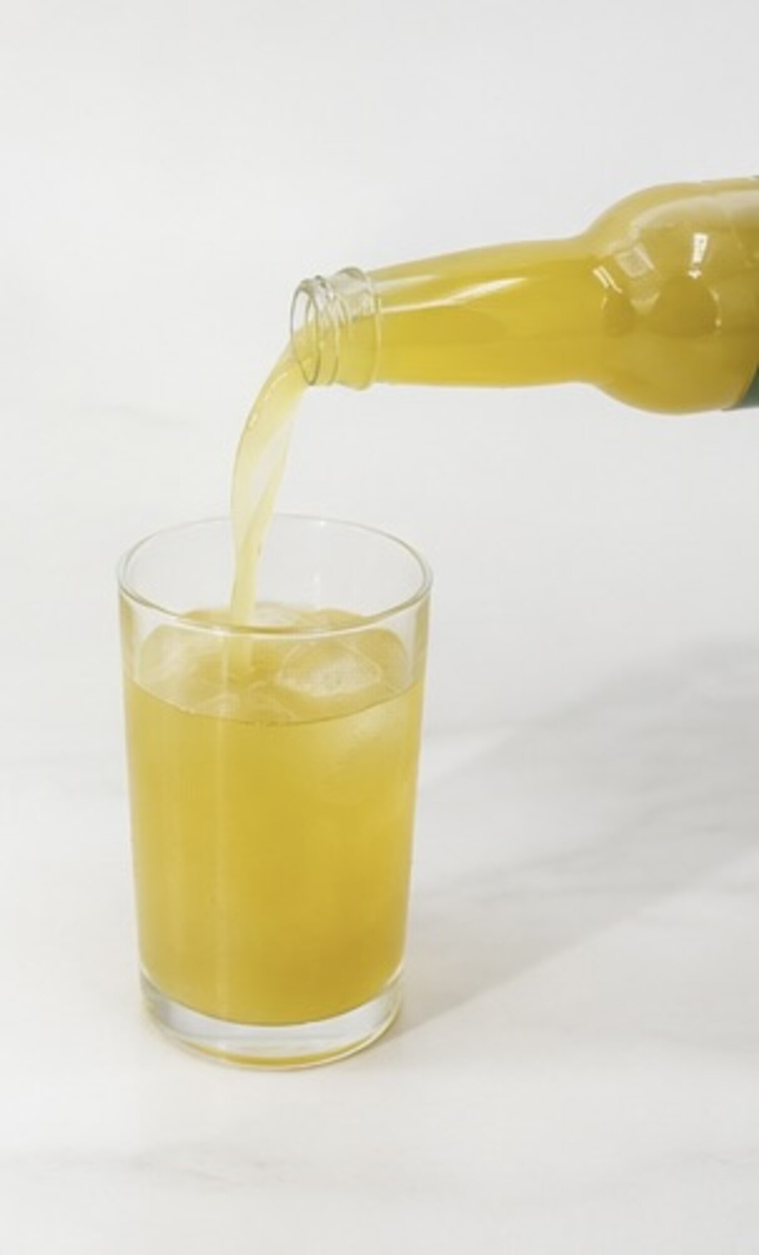 Mo Matcha pouring into a glass