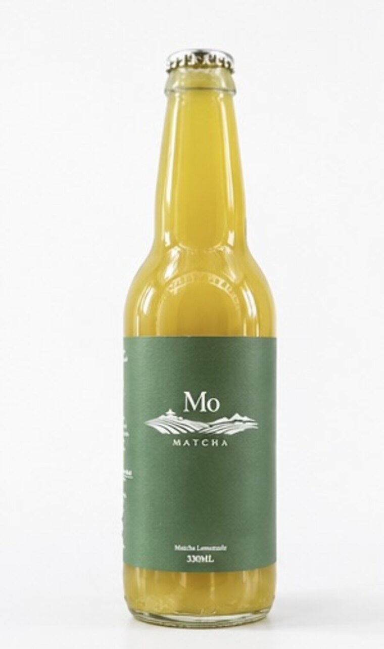 Mo Matcha bottle